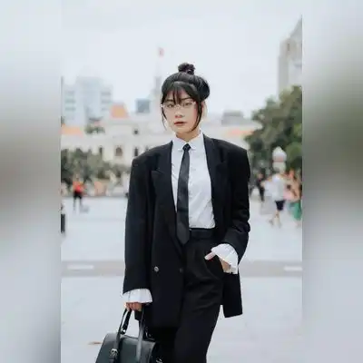 尹荷桐